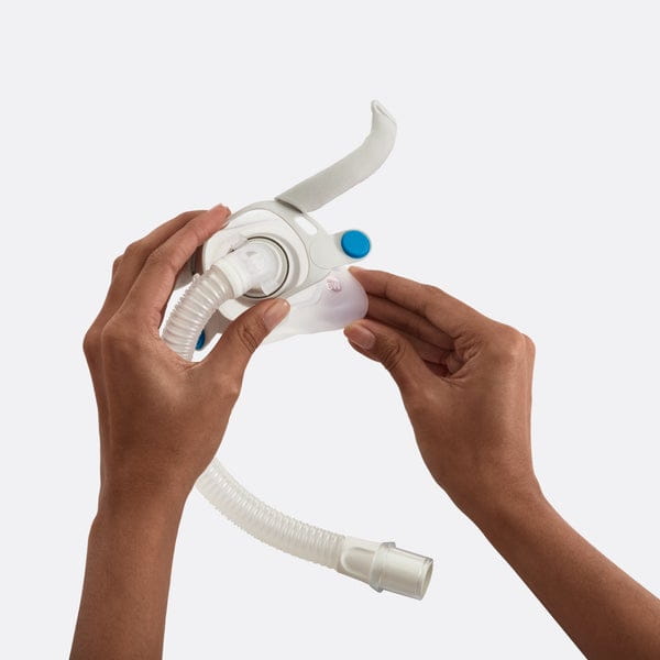 64607-AirFitF40-FrameSystem-SW_Hands_720x.jpeg