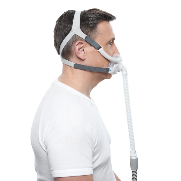 AirFitF40_Fitting_Male_8_720x.webp